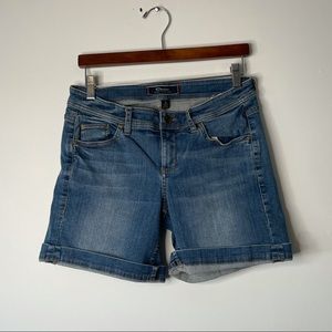 Tommy bahama Jean shorts size 8
